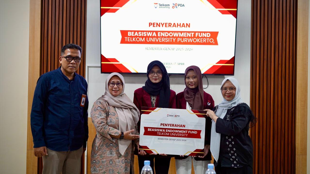 Penyerahan Beasiswa Manfaat Endowment Fund Semester Genap 2025/2026 Kampus Cabang Purwokerto